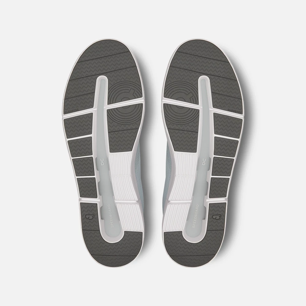 On Men's THE ROGER Spin Shoes - Glacier /Asphalt