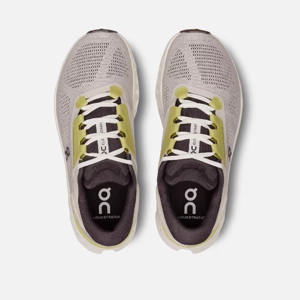On Women's Cloudstratus 3 Shoes - Pearl / Ivory